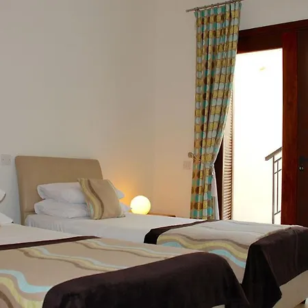 Villa Beautiful, Spacious 4 Bedroom Galata - Private Pool And Sea Views