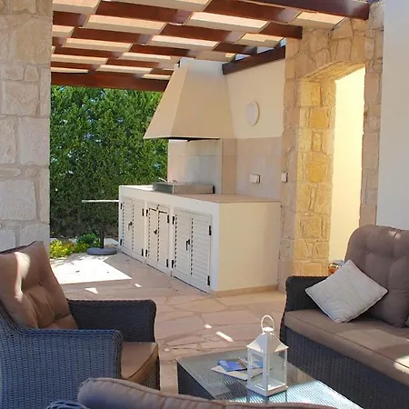 Beautiful, Spacious 4 Bedroom Galata - Private Pool And Sea Views *
