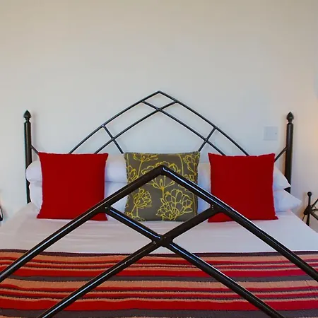 Beautiful, Spacious 4 Bedroom Galata - Private Pool And Sea Views Villa