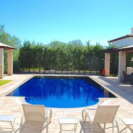 Villa Beautiful, Spacious 4 Bedroom Galata - Private Pool And Sea Views *