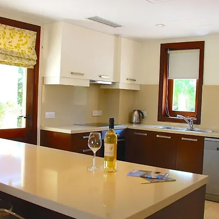 Beautiful, Spacious 4 Bedroom Galata - Private Pool And Sea Views