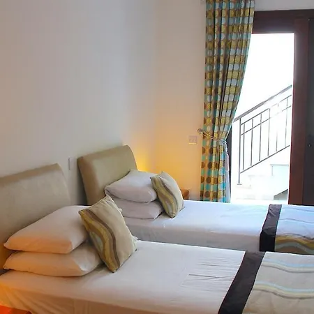 Beautiful, Spacious 4 Bedroom Galata - Private Pool And Sea Views *