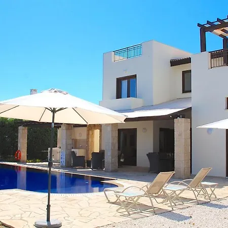 Beautiful, Spacious 4 Bedroom Galata - Private Pool And Sea Views * Kouklia