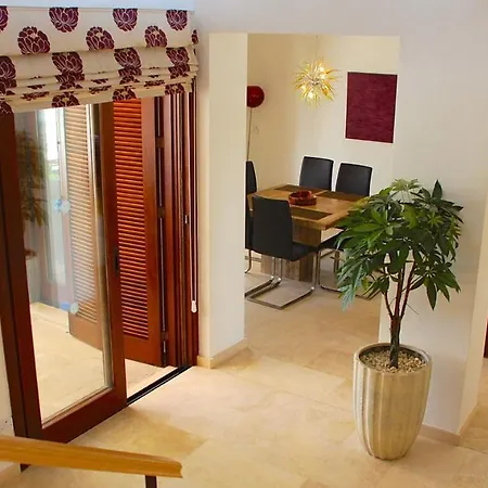 Beautiful, Spacious 4 Bedroom Galata - Private Pool And Sea Views Kouklia